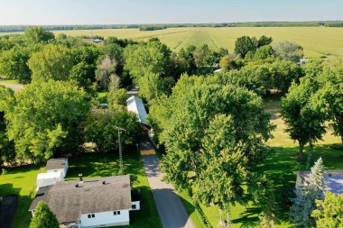 Quebec, Kanada 'daki Caron Kapalı Köprüsü' nün hava görüntüsü.
