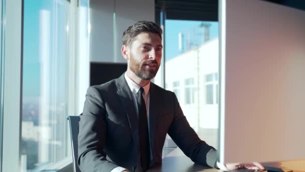 Business Man Manager Houdt Online Vergadering Conferentie Afstand Door Video — Stockvideo