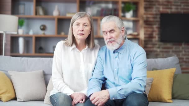 Portrait Gray Hair Senior Couple Elderly Person Patients Look Camera — Vídeo de Stock