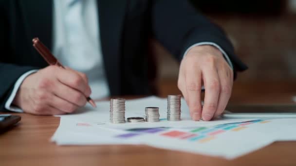 Close Hands Banker Businessman Counting Coin Money Making Calculations Accountant — Αρχείο Βίντεο