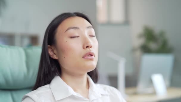 Calm Young Asian Woman Employee Taking Deep Breath Fresh Air — Vídeos de Stock