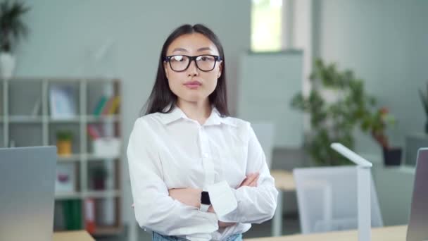 Portrait Asian Business Lady Formal Clothes Glasses Looking Camera Confident — Video