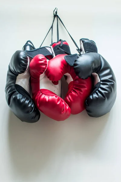 Some Red Black Boxing Gloves Hanged Wall — Stock Photo, Image