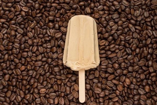 Kahve çekirdekli kahve dondurması.