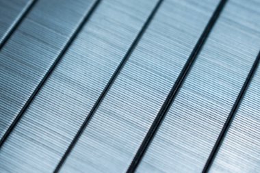 Arkaplan olarak bazı gümüş metal yapılar