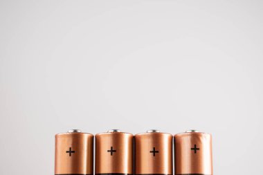 Fotokopi alanı olan bazı bataryaların pozitif tarafı