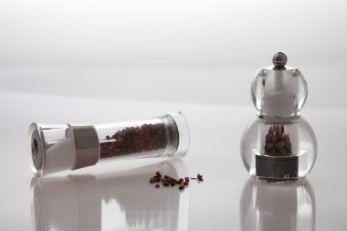 biber ve tuz ile iki kesme