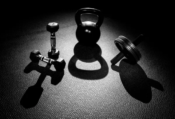 Manubri kettlebell ab wheel — Foto Stock