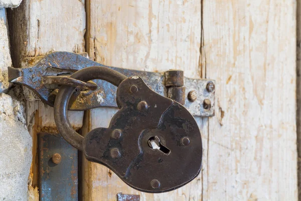 Old rusted lock. — Stock Photo, Image