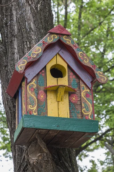 Painted wooden nesting box — Stockfoto