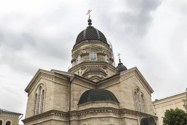 Widok na krzyże Katedra Archanioł Michael — Zdjęcie stockowe