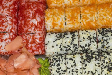 rulo suşi üç çeşit ürün çeşitliliği