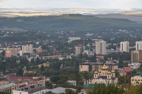 Urbanizaci města Pyatigorsk (Rusko) z hory Mashuk — Stock fotografie