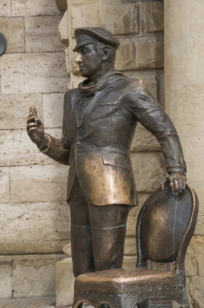 Ostap Benders skulptur från romanen tolv stolar, Pyatigors — Stockfoto