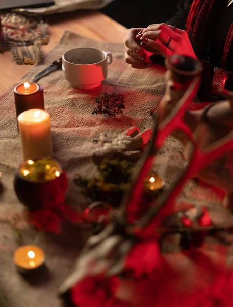 Cadıların masası, kara büyünün ayinlerinin yapıldığı yer..