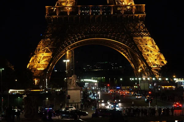 Torre Eiffel Durante Noite — Fotografia de Stock