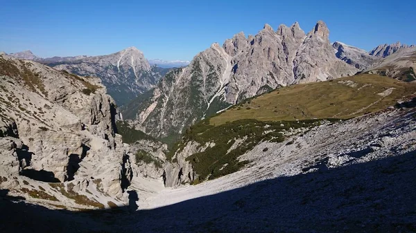 Dolomoty Pięknymi Wysokimi Skalistymi Górami Północnych Włoszech — Zdjęcie stockowe