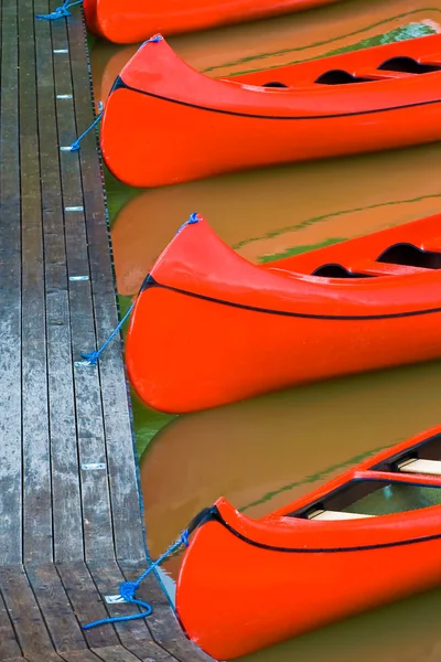 Red Canoes — Stock Photo, Image