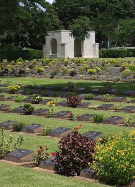 Kanchanaburi krigskyrkogård — Stockfoto