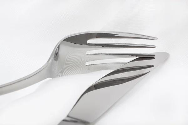 Nær kniv og gaffel – stockfoto