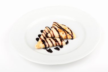 çikolata soslu krep