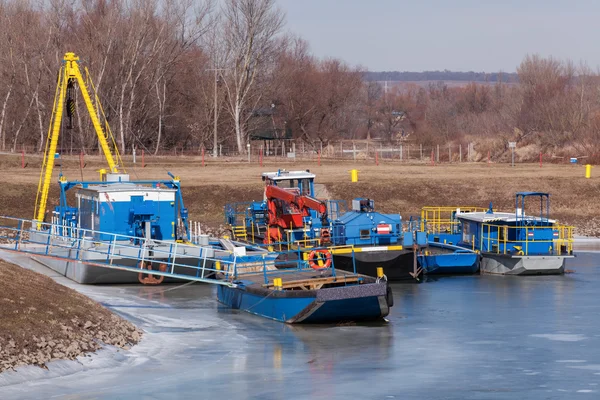 Schepen in de haven — Stockfoto