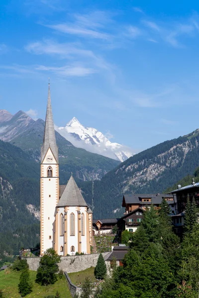 Kirche von heiligenblut in Österreich — Stockfoto