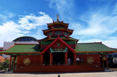 Ceng Ho Büyük Camii, Çin Müslüman cemaati tarafından 10 Haziran 2003 'te Surabaya City, Endonezya' da kurulan tek cami.                               