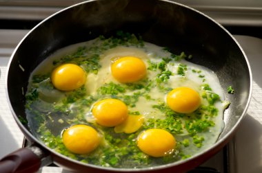 taze pişmiş yumurta