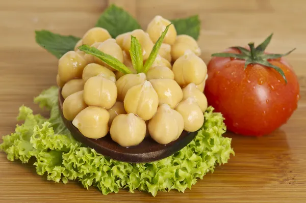 Chickpeas and tomato — Stock Photo, Image