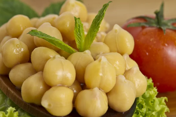 Grãos de bico e tomate — Fotografia de Stock