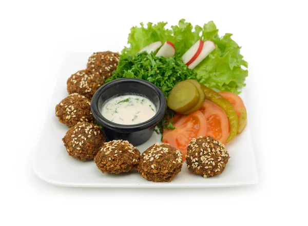 Falafel dish with veggies — Stock Photo, Image