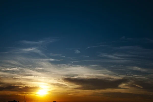 Kolorowe niebo o zachodzie słońca — Zdjęcie stockowe