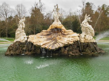 süslü klasik Çeşmesi