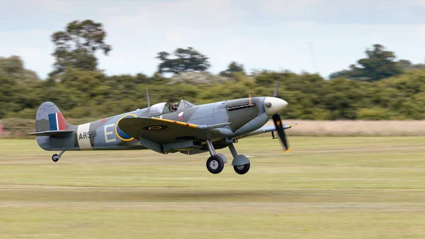 Old Warden 3Rd July 2022 Iconic Vintage Spitfire Fighter Aircraft — 图库照片