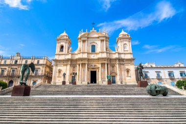 Noto Katedrali, Sicilya 'daki Aziz Nikolai Bazilikası..