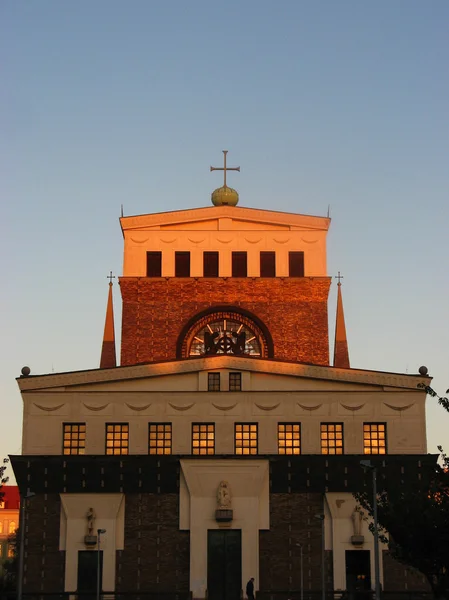 Klassicistisk kyrka — Stockfoto