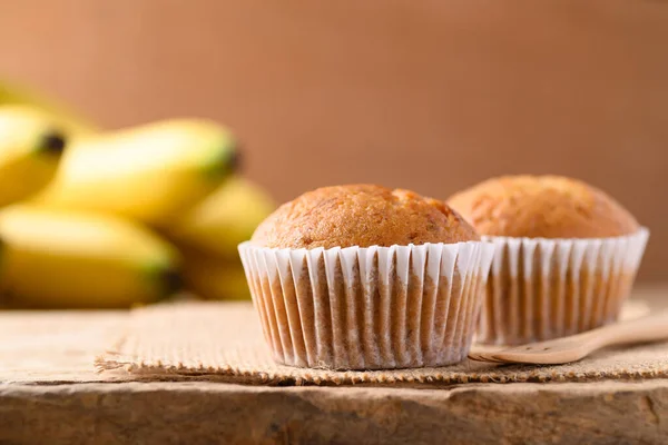 Cupcake Banana Caseiro Frutas Banana Fundo Madeira — Fotografia de Stock