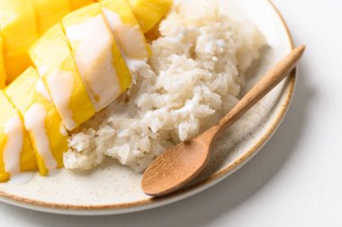 Mango pilavı, Tayland tatlısı (Khao Niew Mamuang)