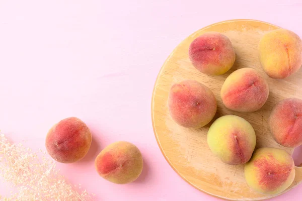 Asian Peach Fruit Pink Background — Stock Photo, Image