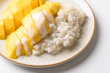 Mango pilavı, Tayland tatlısı (Khao Niew Mamuang)