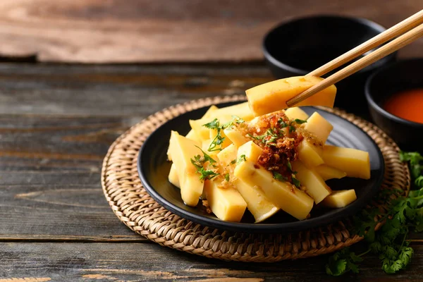 Baharatlı taze Burma tofu salatası, Tayland 'ın kuzeyinde Tai Yai yemeği.