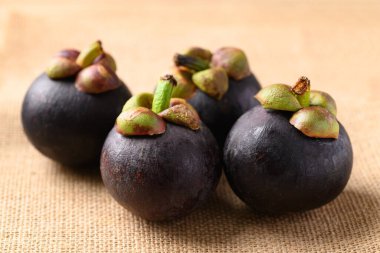 Mangosteen meyvesi, Tropikal meyve