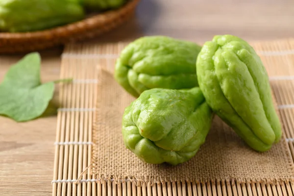 Fresh Chayote Squash Fruit Organic Vegetables — Fotografia de Stock