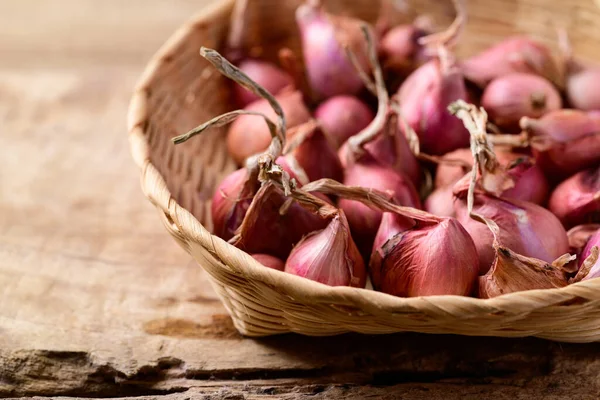 Organic Red Shallot Basket Food Ingredients — Stock Photo, Image