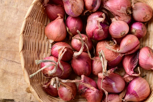 Organic Red Shallot Basket Food Ingredients — Stock Photo, Image