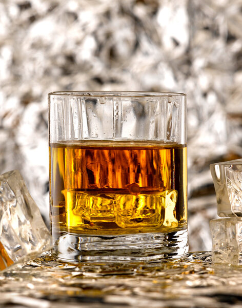 стакан виски
