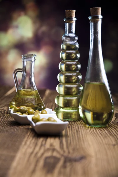 Oil and olives — Stock Photo, Image