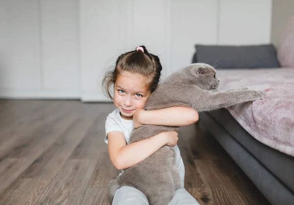 Jolie Petite Fille Avec Chat Concept Amoureux Des Animaux Chat — Photo