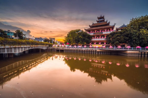 Crepúsculo Vista Phap Hoa Pagoda Cidade Chi Minh Vietnã Antigo — Fotografia de Stock